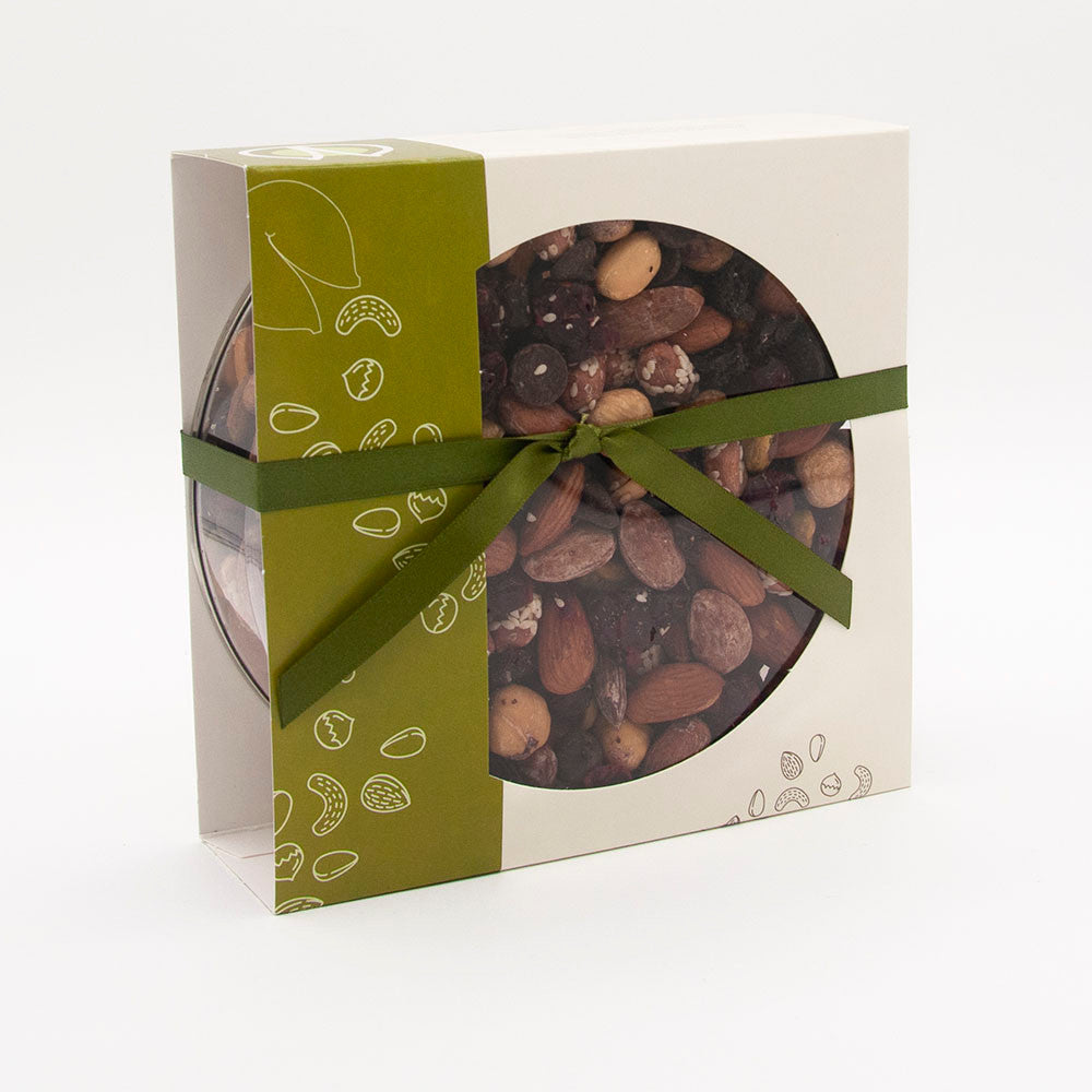 mixed nuts with chocolate 
