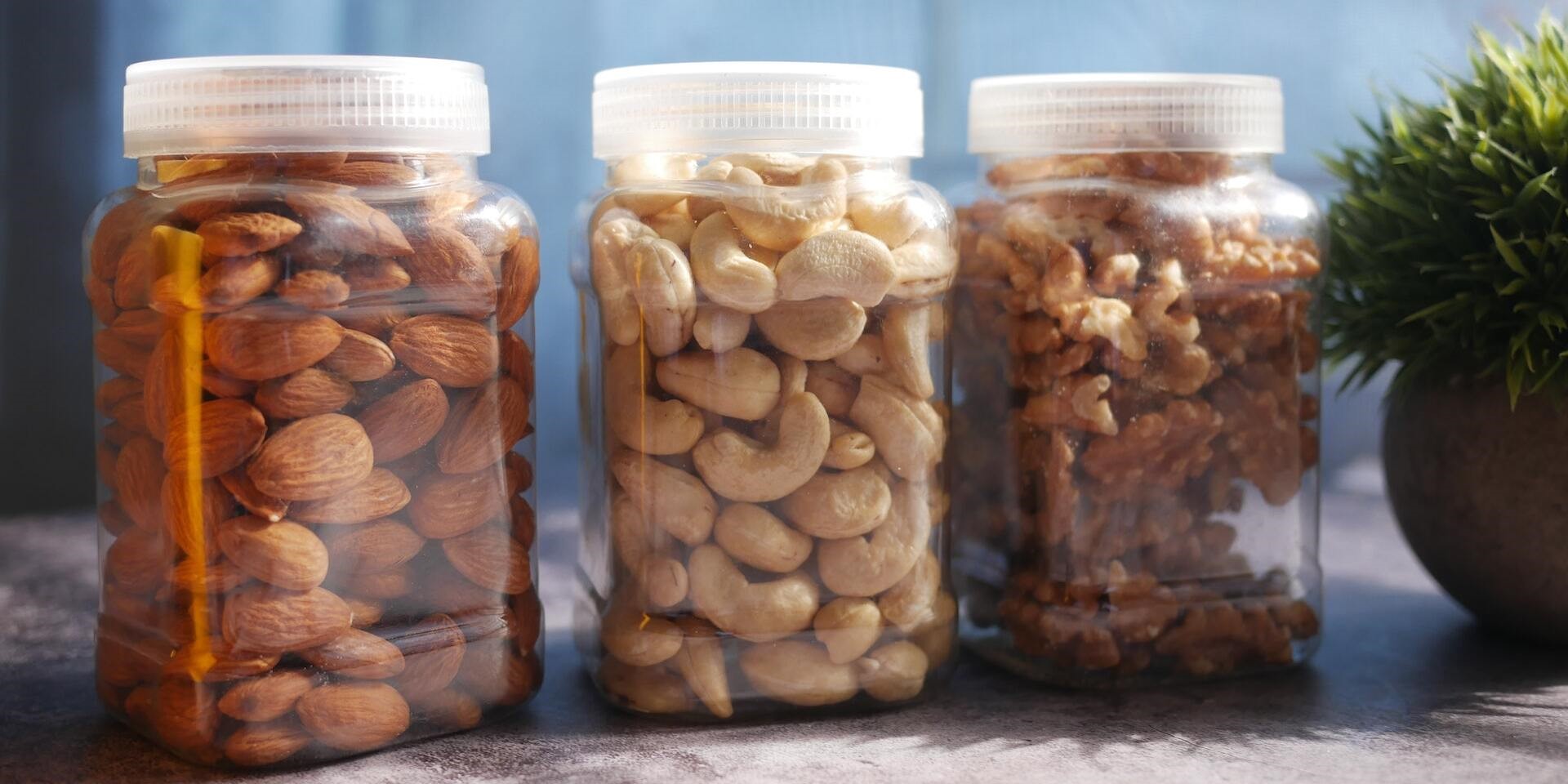 how to store nuts